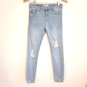 Free people distressed skinny jeans size 25